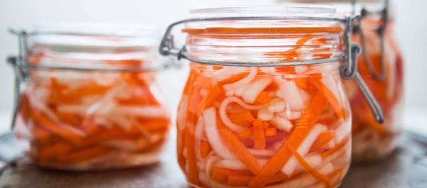 طرز تهیه ترشی ترب و هویج ؛ یک چاشنی خوشمزه در کنار غذاهای شما