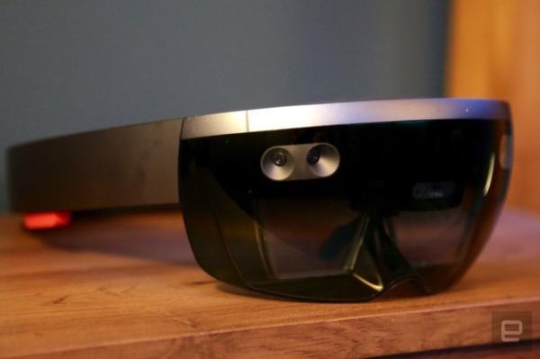 عینکی که اشیاء را برای نابینایان به حرف می آورد