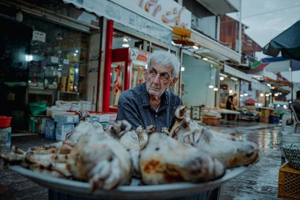 تصاویر دیدنی و متفاوت از روزمرگی های رشت، شهر باران